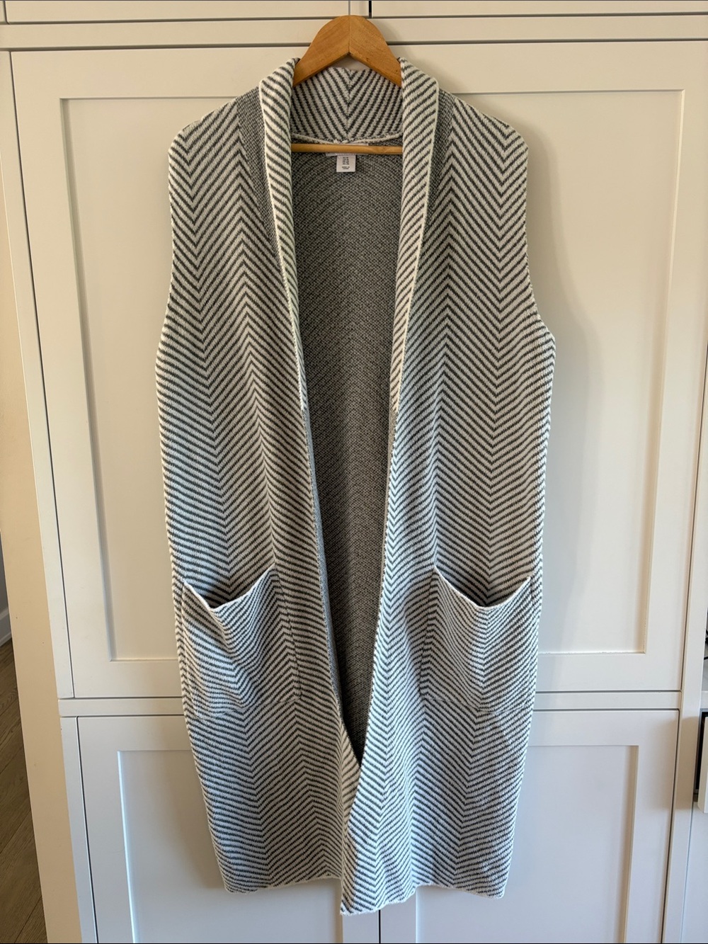 London Kaye Sleeveless Chevron Knit Vest - Gray/White size 1X